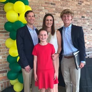 Meet your Posher, Lynes